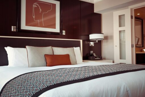 Best party hotels in Vegas Featured
